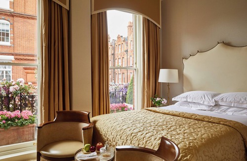 Brompton & Hans Town Hotel | The Egerton House Hotel