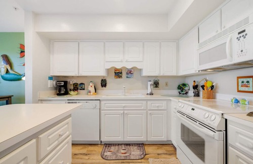 Cedar Key Condo | The Egret Condo: B202 is a vacation rental condo with a waterfront bayside view, a pool & more.