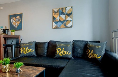 Wrexham Apartment | The Eisteddfod - Berwyn House Central Wrexham