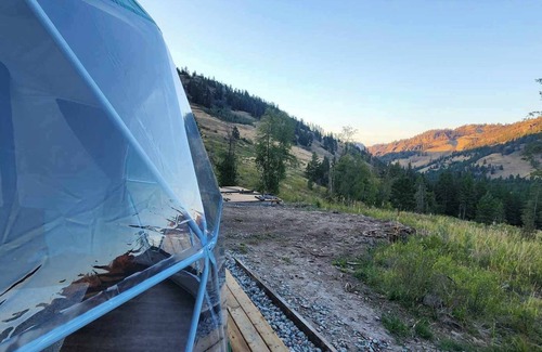 Okanagan-Similkameen RV Rental | The Emerald Dome