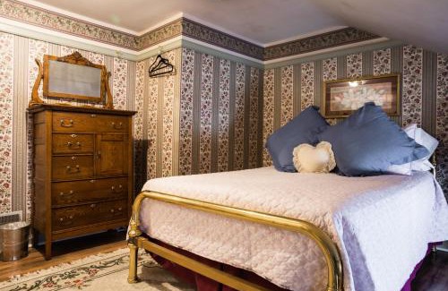 Emigsville Bed & Breakfast | The Emig Mansion