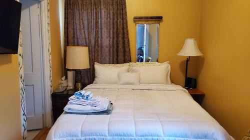 Gilbertsville Hotel | The Empire House Hotel and Restaurant