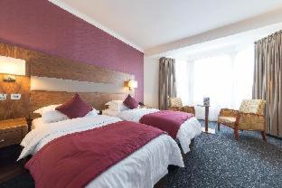 Douglas Promenade Hotel | The Empress Hotel
