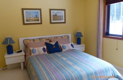 East Kootenay Bed & Breakfast | The End Of The Road B&B - Cranbrook, British Columbia - Breakfast included - Queen Room with Forest View (Unit 2)