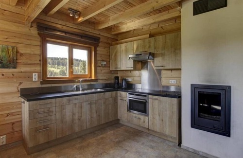 Glindfeld House | The energy-efficient log cabin Ecolodge with solar-powered systems breathes a genuine and unique vacation atmosphere, between Winterberg and Willingen!