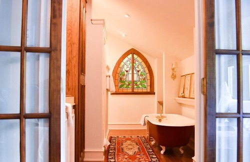Waxahachie Bed & Breakfast | The English Merchant's Inn