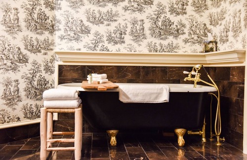 Waxahachie Bed & Breakfast | The English Merchant's Inn