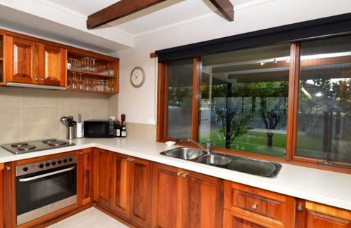 Portarlington House | The Esplanade Beach House