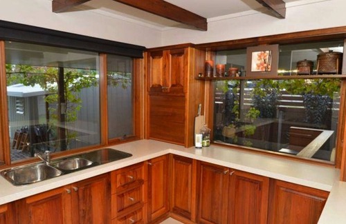 Portarlington House | The Esplanade Beach House