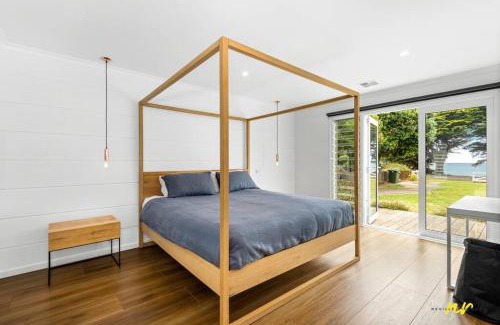 Indented Head House | The Esplanade Indented Heads- Beach front, Luxury, Sleeps 8, Spacious, Aircon, Heating,