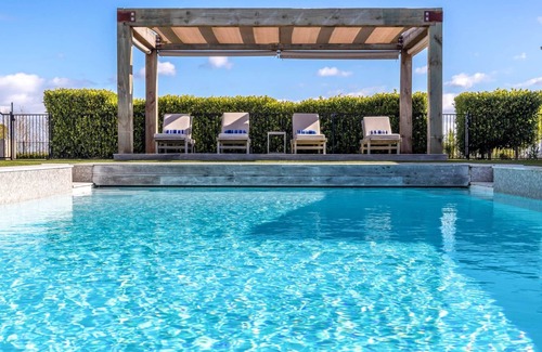 Oneroa House | THE ESTATE | Coast & Country | WINTER DEAL - Stay for 3, Pay for 2