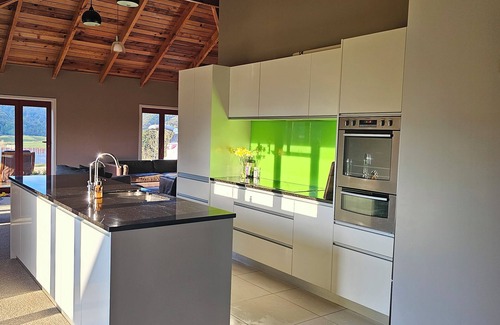 Te Anga House | The Estate House: peaceful countryside stay