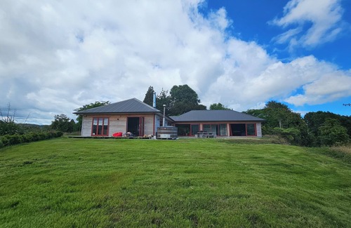 Te Anga House | The Estate House: peaceful countryside stay