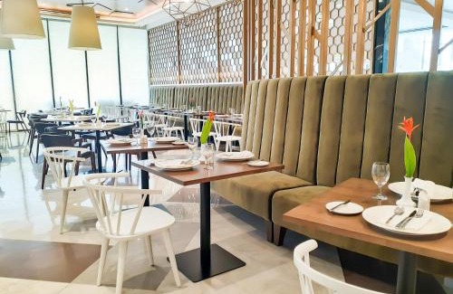 Talon Dos Hotel | The Excelsior Hotel Las Piñas
