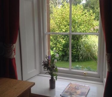 Cromarty Bed & Breakfast | The Factor's House