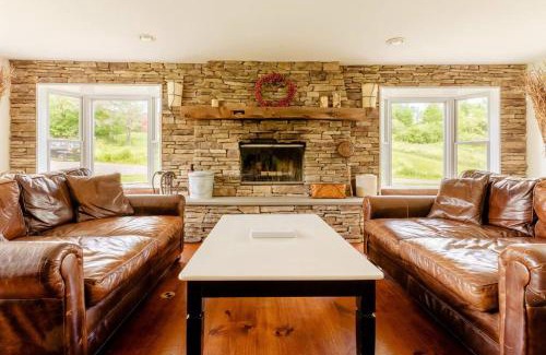 Roxbury House | The Farm at Meeker Hollow