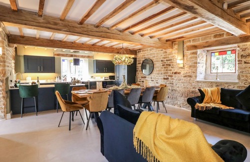 Milford Cottage | THE FARM HOUSE AT WILDERSLEY FARM, family friendly in Belper