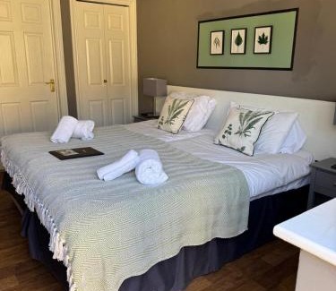 Longhope Hotel | The Farmers Boy Inn Guest House