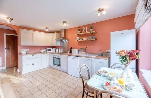 Framlingham House | The Farmhouse at Boundary Farm, Framlingham