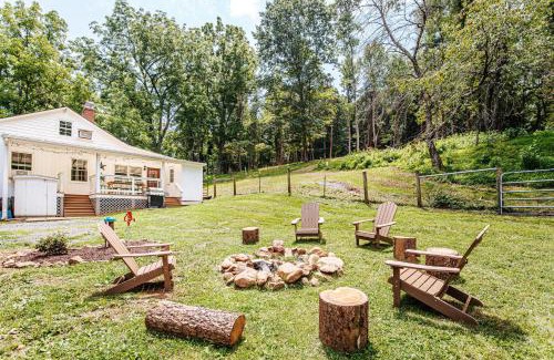 Luray House | The Farmhouse at Hollow Hill