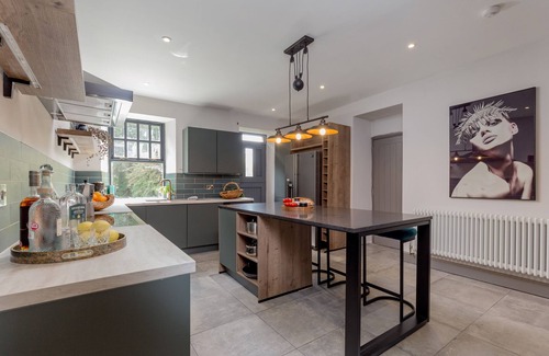 Buchlyvie House | The Farmhouse, Decadently chic farmhouse & hot tub
