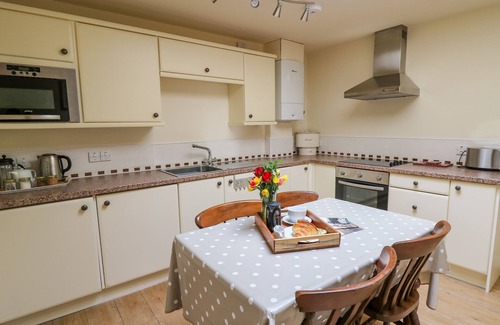Llanwrthwl Cottage | THE FAULKNER, pet friendly, character holiday cottage in Rhayader
