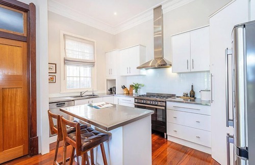 Mount Lawley House | The Federation Cottage - Executive Escapes