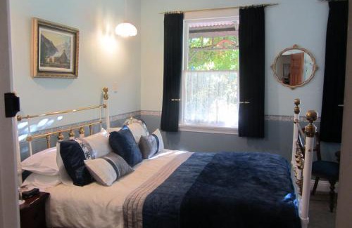 Lower Shotover Bed & Breakfast | The Ferry Bed & Breakfast