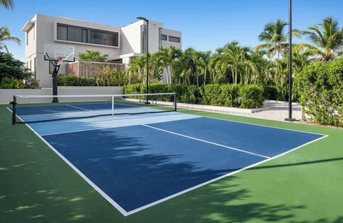 Leeward Settlement Villa | The finest luxury 6 bedroom villa on Grace Bay