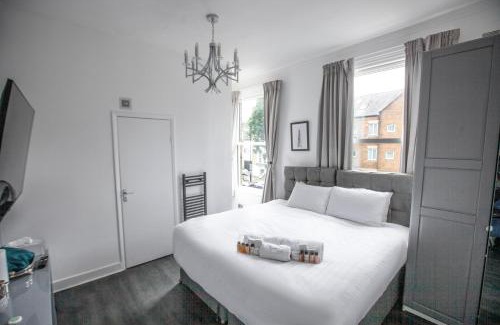 Brownswood House | The Finsbury Guesthouse