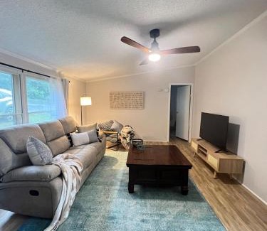 Rileyville House | The Firefly Lodge at Shenandoah