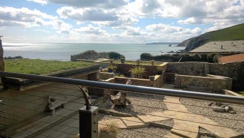 Portwrinkle House | The Fish Cellars - Luxury Holiday Cottage