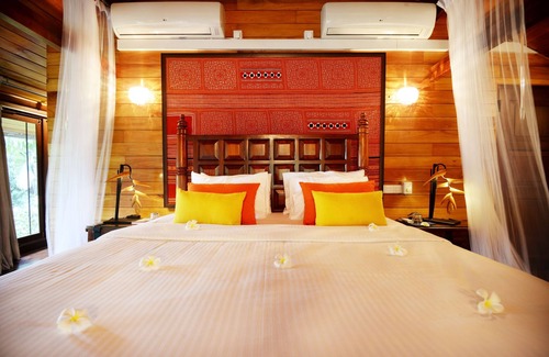 Galagedara Hotel | The Flame Tree Estate & Hotel