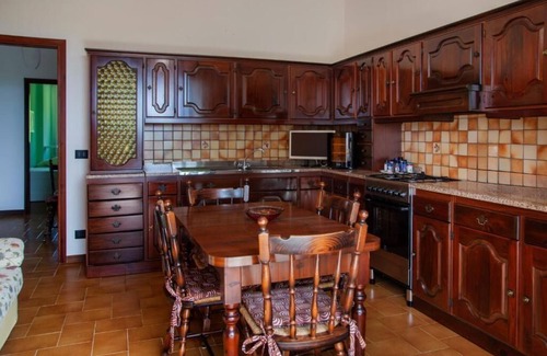 Castiglione Tinella Apartment | THE FLIGHT, swimming pool and wellness