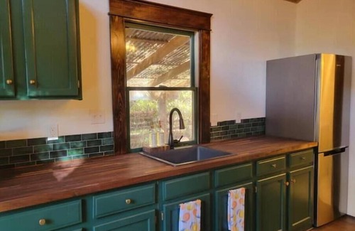 Edgewood Apartment | The Flora Garden House
