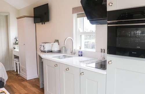 Linton-in-Craven Cottage | THE FOLLY, pet friendly, character holiday cottage in Threshfield