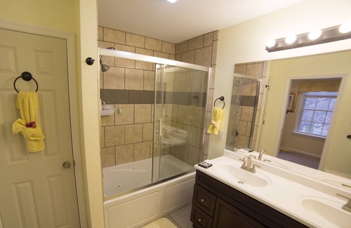 Kutztown Bed & Breakfast | The Forsythia Room at Kennedy Manor