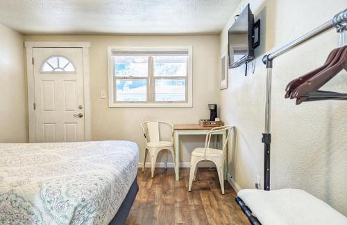 Manitou Springs Historic District Hotel | The Fountain Creek Inn of Manitou Springs