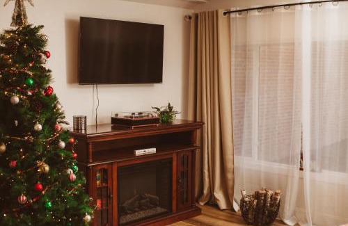Newaygo House | The Free Spirit Retreat