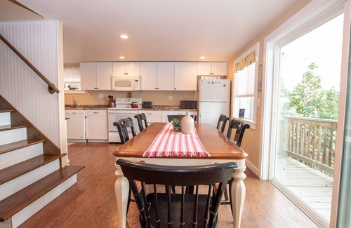 Romulus Cottage | The French Cottage: Perfect Lakeside Family Retreat!