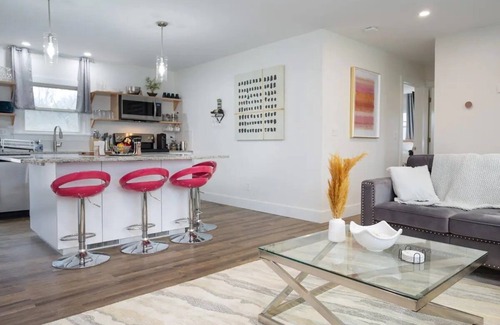 Ontario House | The Fresh on 4th, a beautifully remodeled home in Ontario Ohio.