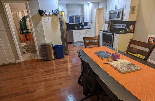Overland House | THE FRIENDLY - 420 Ready, Games, Private, Easy Exit