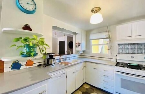 Friendly House | The Friendly Cottage