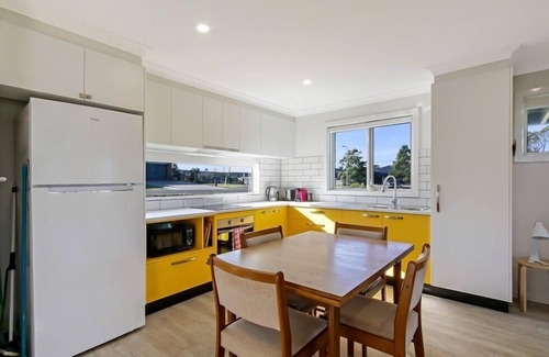 Metung House | The Friendly Pelican - Metung