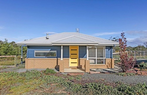 Metung House | The Friendly Pelican - Metung