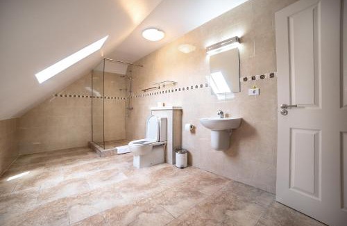 Siret Hotel | The Frontier Hotel