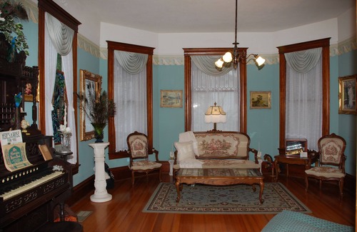 Hot Springs Bed & Breakfast | The Gables Inn Bed & Breakfast