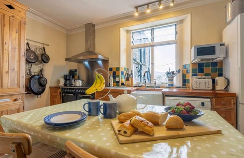 Keswick Apartment | The Gables Sleeps 14 (7 Bedrooms) - Central Keswick Location