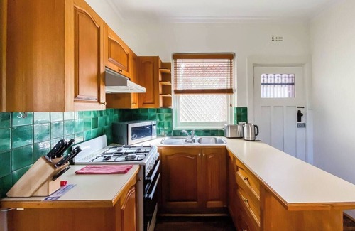 Albert Park Apartment | The Gables Stylish Victorian Beachfront Abode