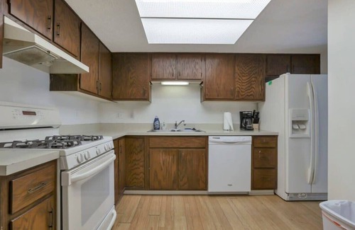 Gahanna Apartment | The Gahanna Hideaway- 2BR/2BA